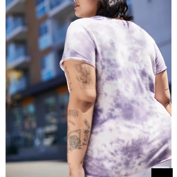 TORRID CLASSIC FIT CREW TEE - KISS MULTI TIE DYE SIZE 1X NWT - Picture 3 of 4